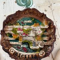 Piatto decorativo, raffigurante la Sicilia