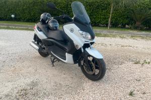 X MAX 250