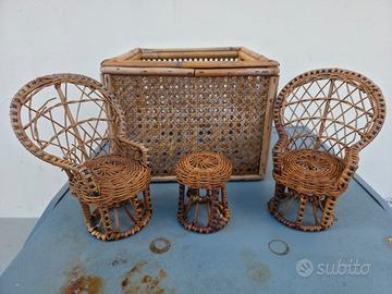 due poltroncine e tavolino mini  vimile e rattan 