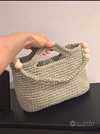 Borsa tote estiva, fatta a mano all’uncinetto.