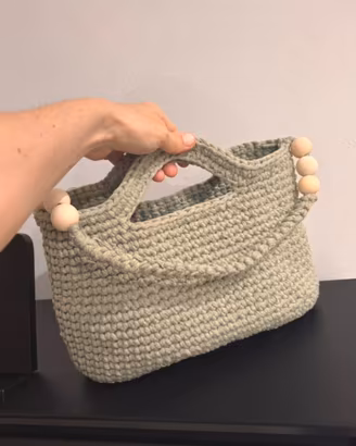 Borsa tote estiva, fatta a mano all’uncinetto.