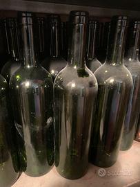 Bottiglie da vino vuote