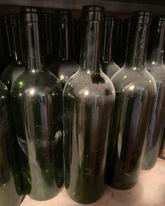 Bottiglie da vino vuote
