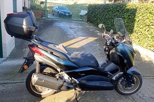 Yamaha X-Max 300