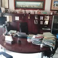 STUDIO COMPLETO DI SCRIVANIA E SEDIE