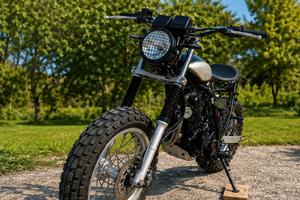 Yamaha TW 125 Café Racer – Progetto unico