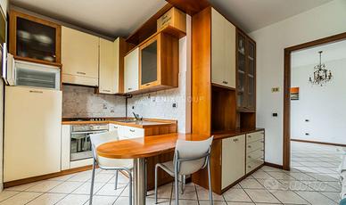 BILOCALE CON BOX, LOCATO N VIA CAVOUR 9 A CONCOREZ