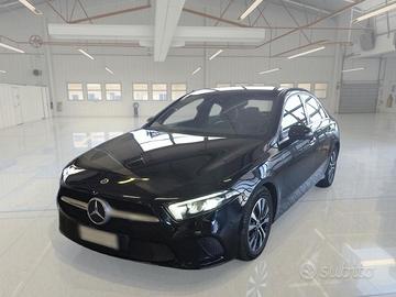 MERCEDES-BENZ A 180 D AUTOMATIC BUSINESS 4 PORTE B