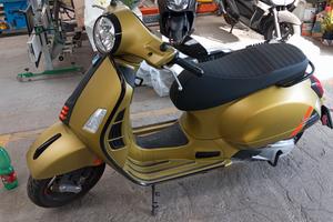 Piaggio Vespa 300 GTS - 2023