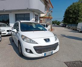 Peugeot 207 1.4 benzina Neopatentati