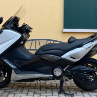 T Max 530 del 2012 - 39000 km  - € 6450,00