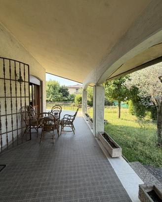Casa singola con giardino di circa 2000 mq