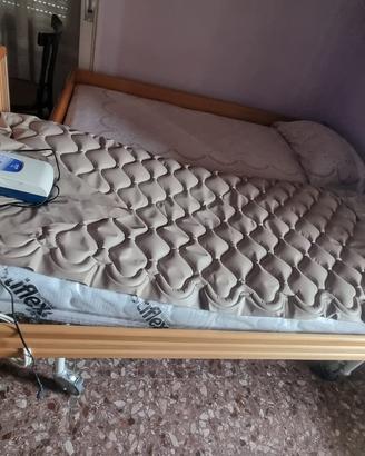 Letto ortopedico con materassi e motore