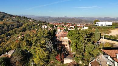 PORZIONE DI TRIFAMILIARE A LAVAGNO