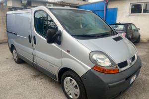 Renault trafic cargo 1.9 dci-cv 100 -2004