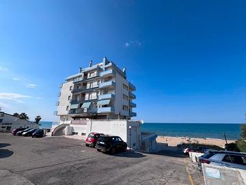 Lungo mare nord-65mq con terrazzo e posto auto