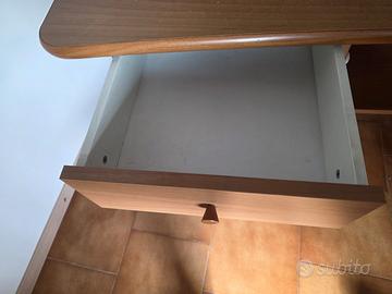 scrivania legno 3 cassetti