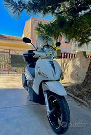 Piaggio Beverly 350