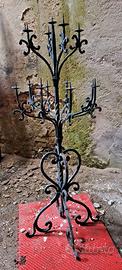 Candelabro in ferro battuto