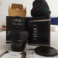 Irix 15mm 2.4 Blackstone attacco Canon EF