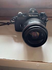 Nikon EM fotocamera analogica