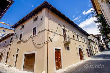 NEGOZIO A L'AQUILA