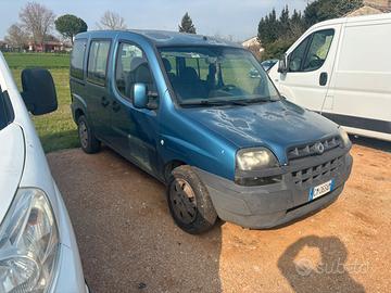 Fiat Doblò 5 posti autocarro