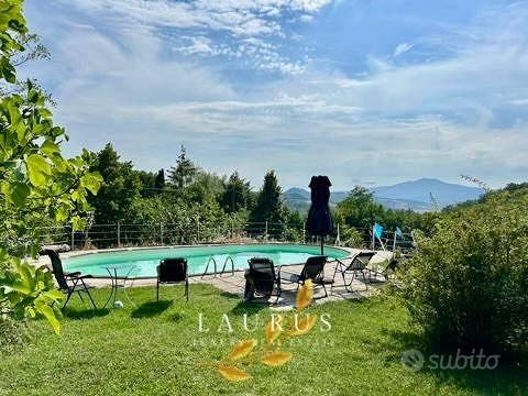 Rustico / Casale di 400 m² con più di 5 locali a S - Vista 2