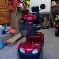 Scooter elettrico per anziani