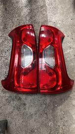 Coppia stop posteriori fiat panda 2017