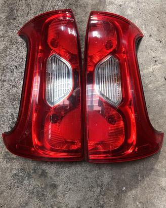 Coppia stop posteriori fiat panda 2017