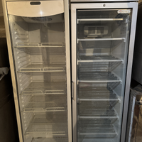 Frigorifero a colonna e congelatore a colonna.