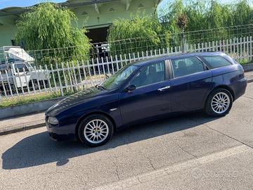 Alfa Romeo 156 1.9 JTD Sportwagon Distinctive revi