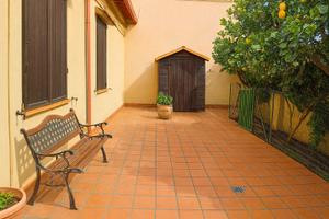 Casa indipendente con cortile privato