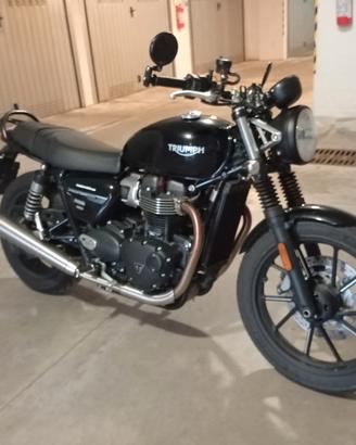 Triumph Speed twin 900