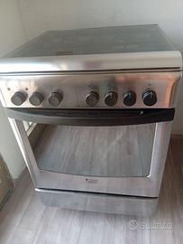 Cucina Hotpoint Ariston inox - forno ventilato