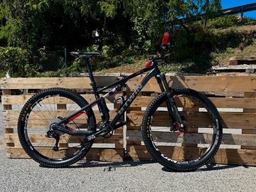 Rafal Carbon 900s Full – SRAM GX 10v – Fulcrum