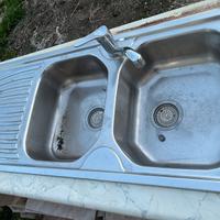Lavello cucina con 2 vasche e gocciolatoio