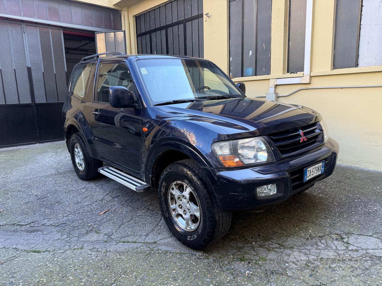MITSUBISHI Pajero (2000-2007)