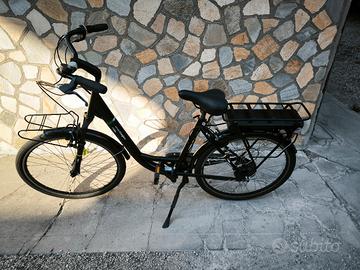 bicicletta pedalata assistita 