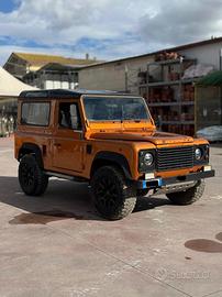Land Rover Defender 90 4x4 — Ex Carabinieri
