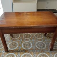 Tavolo in legno
