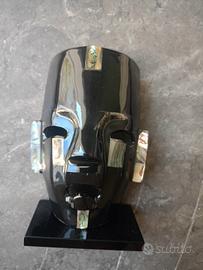 maschera artigianale in ossidiana nera