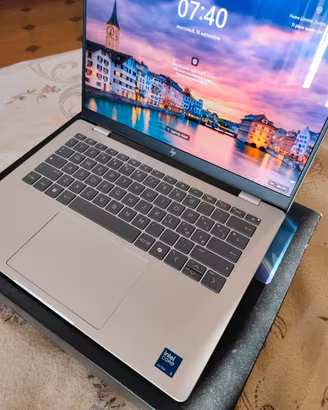 Hp Omnibook 7 14 AI (14-fr0001sl) - Pari al nuovo