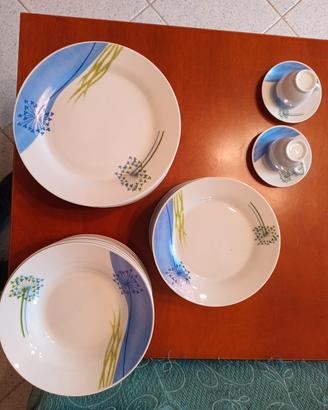 servizio piatti e tazzine 