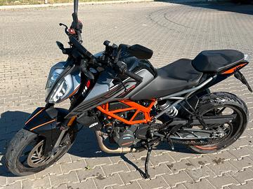 KTM DUKE 125