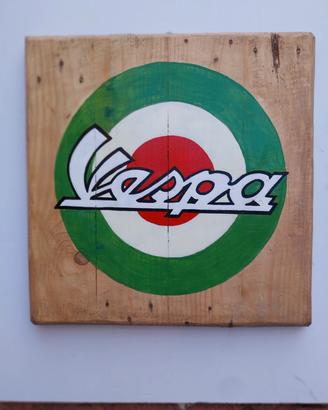 pannello in legno dipinto a mano vespa
