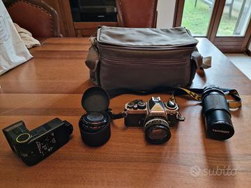 Nikon FE2 + Lenti e accessori (KIT COMPLETO)