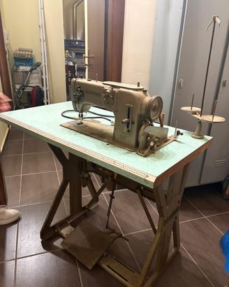 Macchina da cucire bernina 217