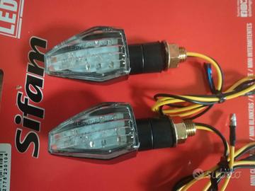 FRECCE MOTO CLI7014 TRIANGOLARE 12 LED OMOLOGATE